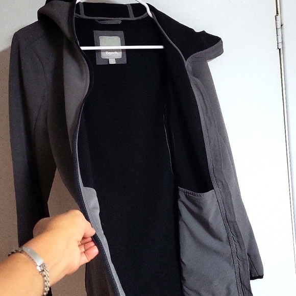 Bench women's grey zippered sweater. Small size pre-owned. - Picture 5 of 10